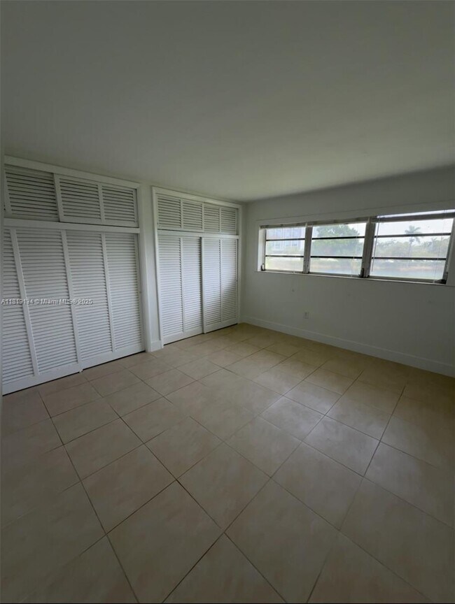 Building Photo - 7580 SW 82nd St
