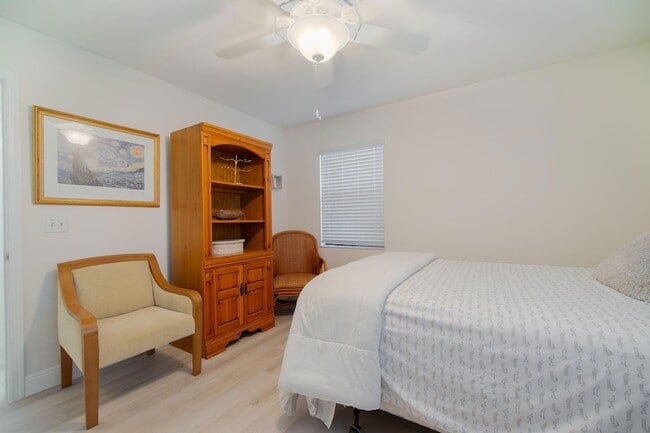 Building Photo - 1073 Goldenrod Rd