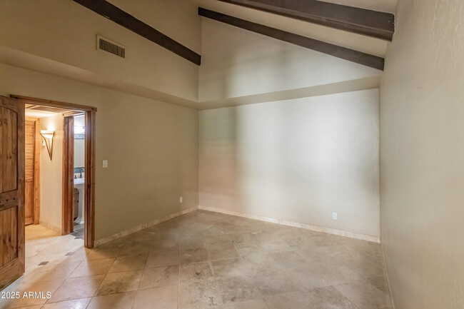 Building Photo - 7137 E Arlington Rd