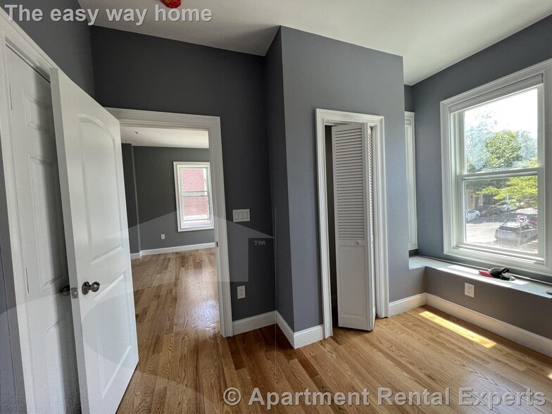 Building Photo - 339 Cambridge St