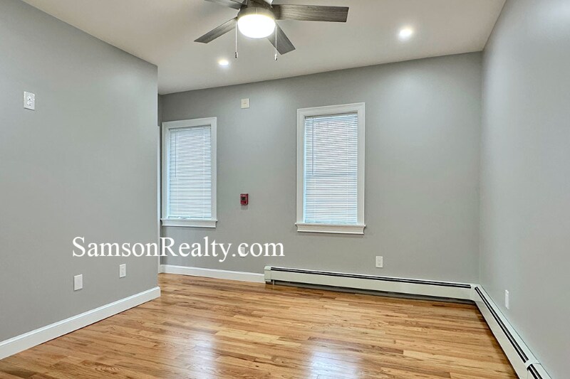 Building Photo - 296 Atwells Ave