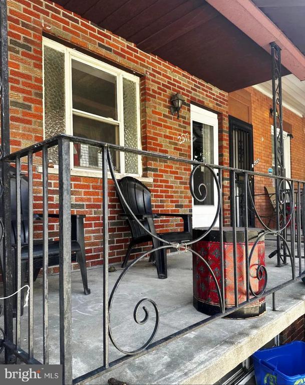 Building Photo - 2517 S Mildred St