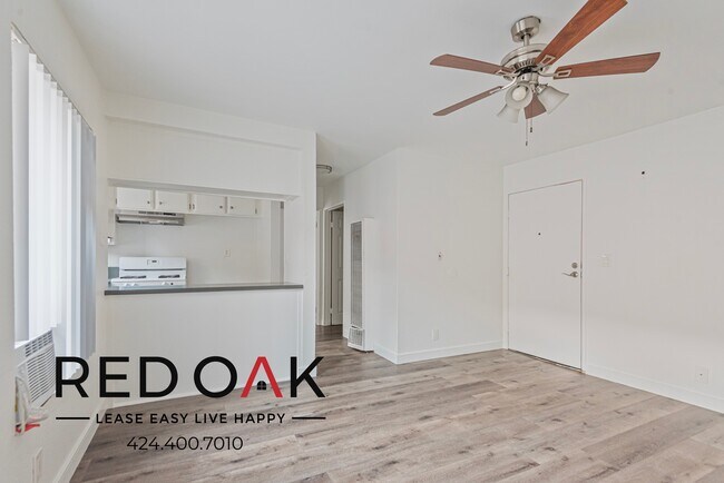Building Photo - 4069 Oakwood Ave