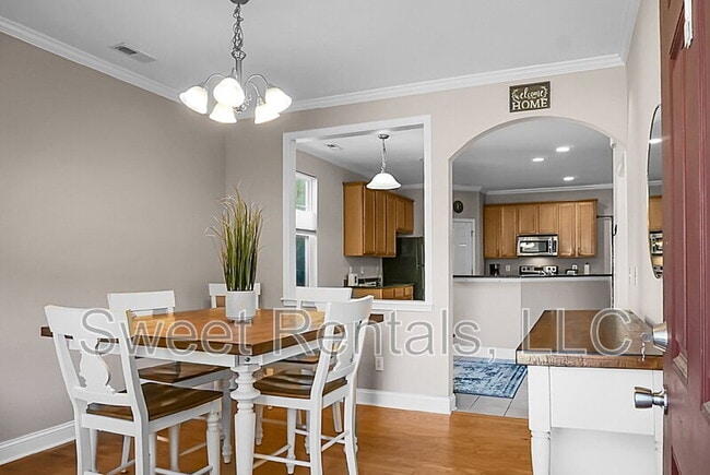 Building Photo - 1519 Thoroughbred Blvd