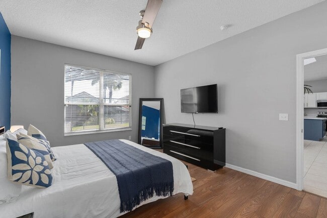 Building Photo - 248 Carrera Ave