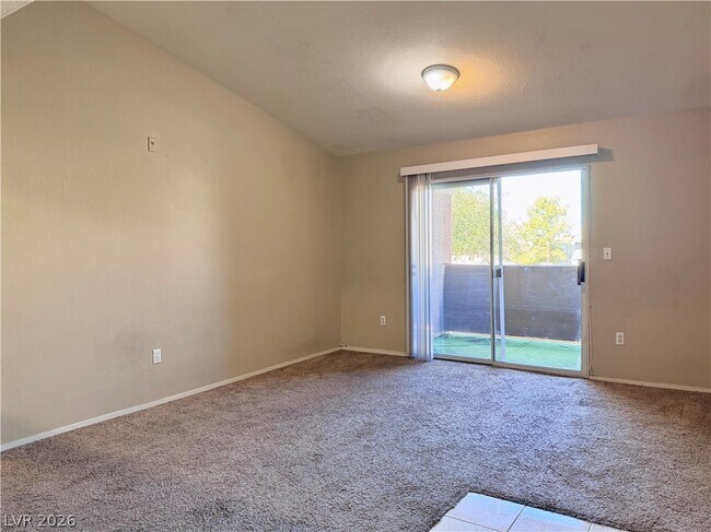 Building Photo - 555 E Silverado Ranch Blvd