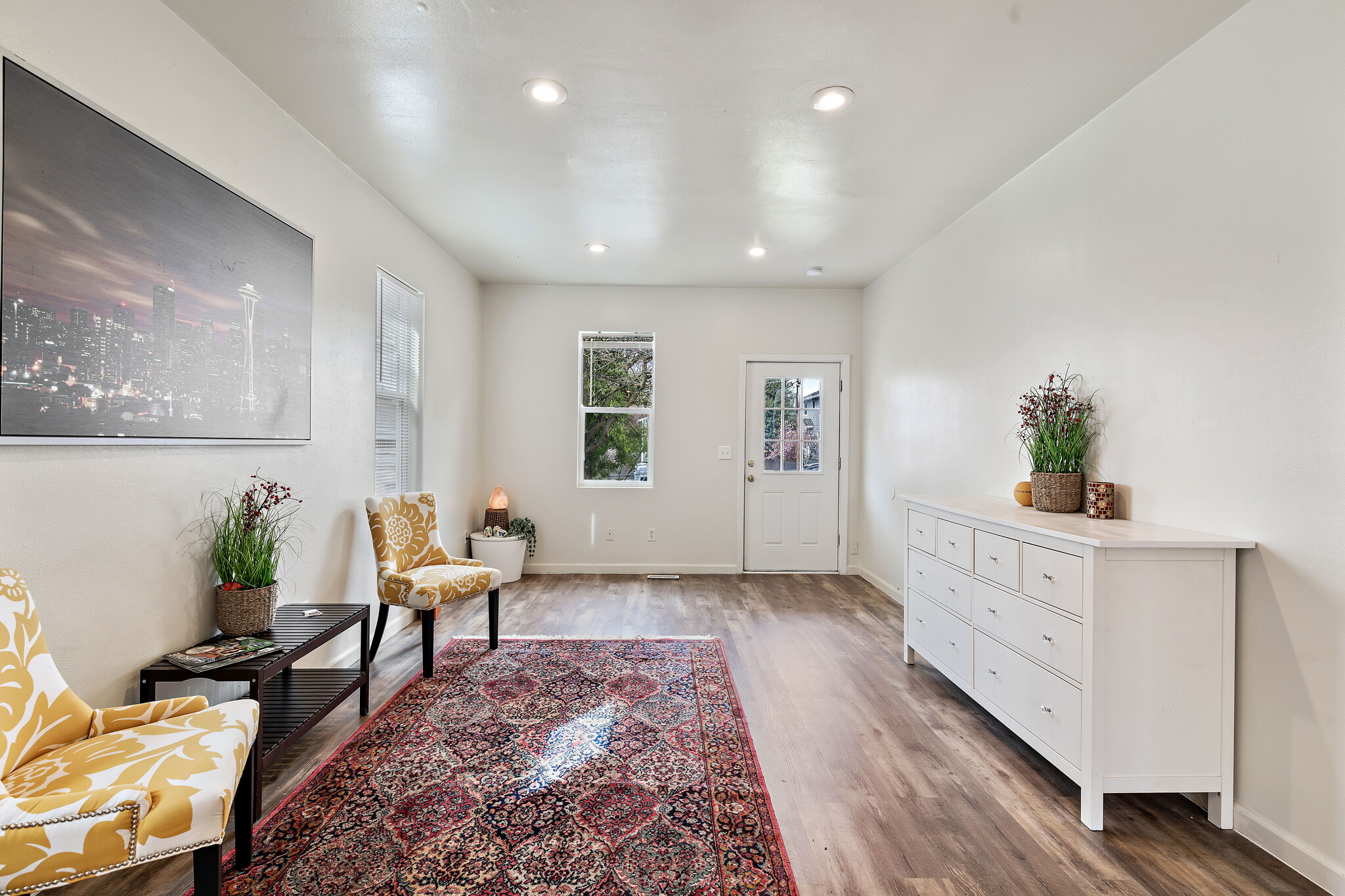 Living Room - 1521 E Spruce St