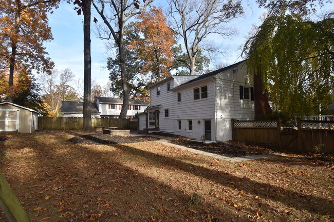 Building Photo - Shelby Lane