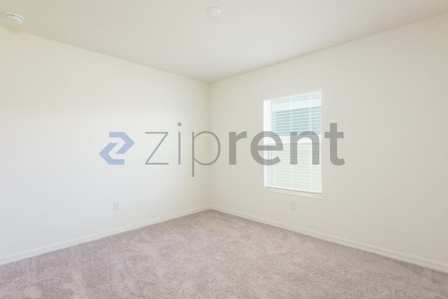 Building Photo - 9286 Sandy Bluffs Circle