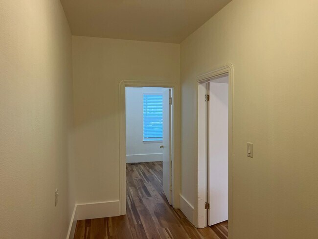 Building Photo - 708 N L St