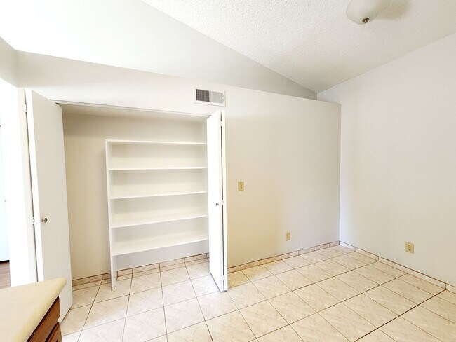 Building Photo - 3 Bedroom in Mesa!