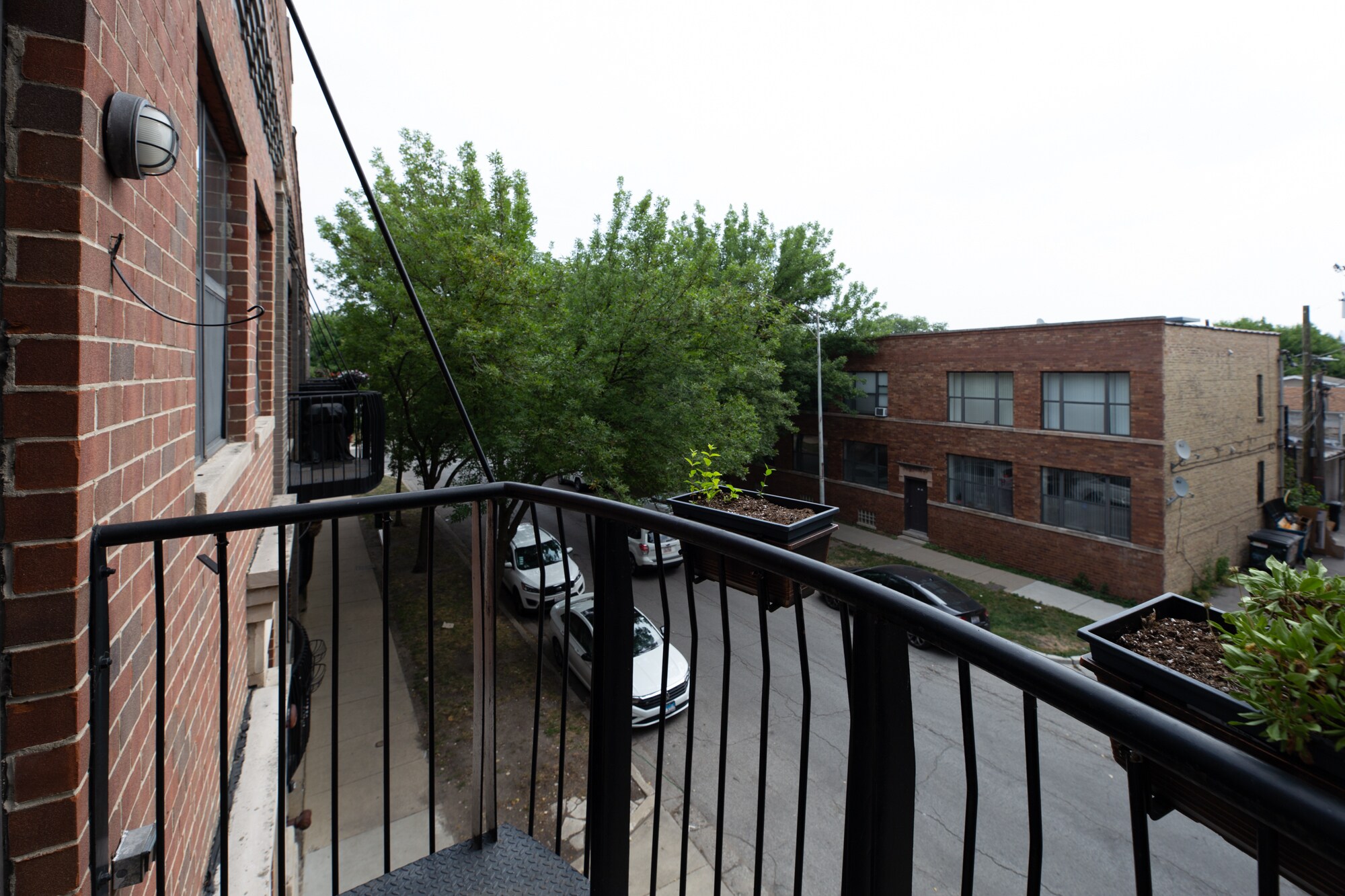 Building Photo - 612 N Oakley Blvd