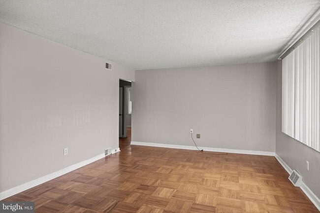 Building Photo - 109 Avaleen Pl