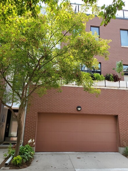 Front of Building - 1105 Mayberry Plaza