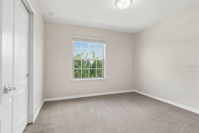 Building Photo - 2406 Dubai St