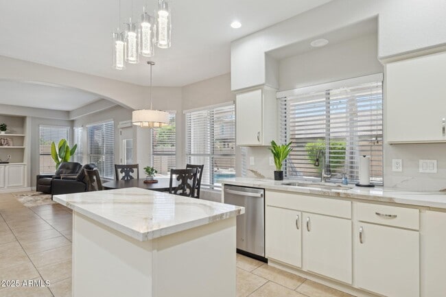 Primary Photo - 16630 N 61st Pl