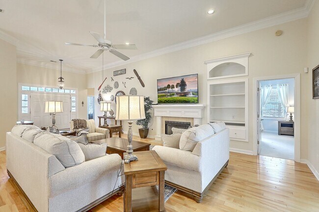Building Photo - FULLY FURNISHED Mount Pleasant Home! 6-9 m...