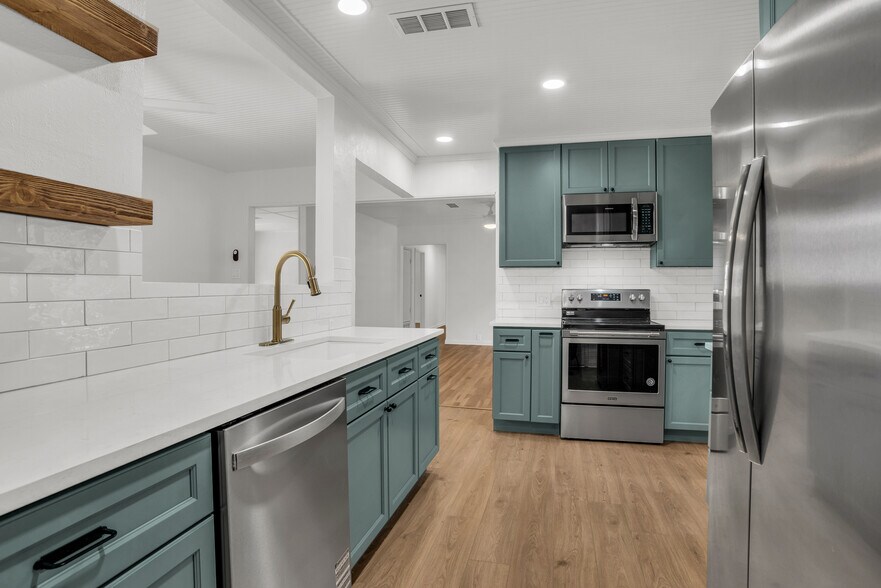 Building Photo - 1403 Harpole Rd E