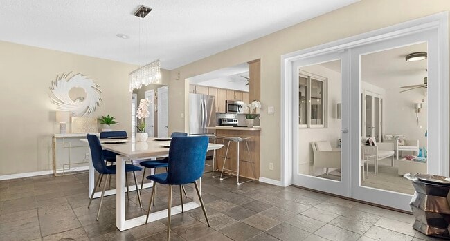 Building Photo - 4946 Glenn Pine Ln