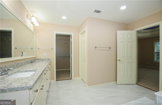 Building Photo - 6614 Mimosa Cir