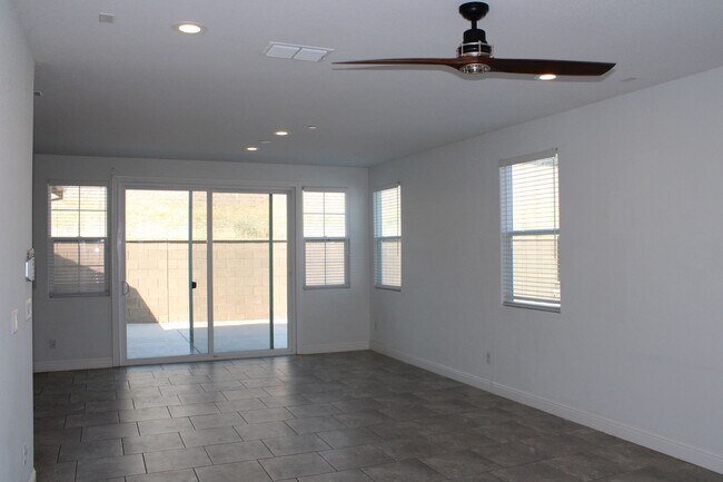 Building Photo - 1345 Orchid Ct