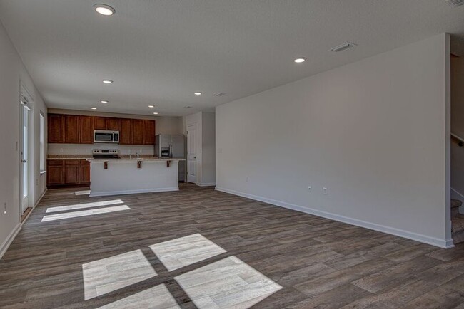 Building Photo - 6473 Flora Court