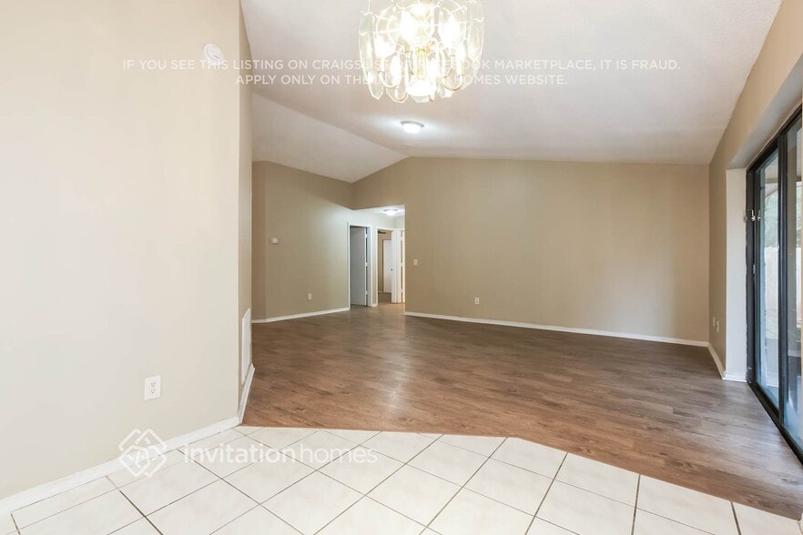 Building Photo - 1517 Kestrel Way