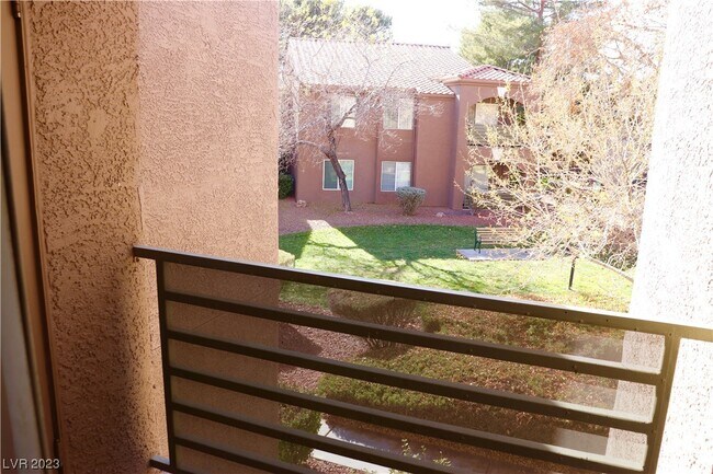 Building Photo - 2111 Jetty Rock Dr