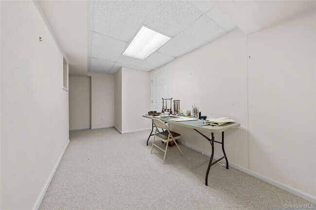 Building Photo - 23 Varsity Blvd