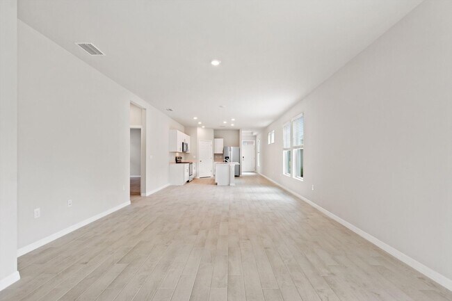 Building Photo - Deposit-Free! Modern, energy efficient hom...