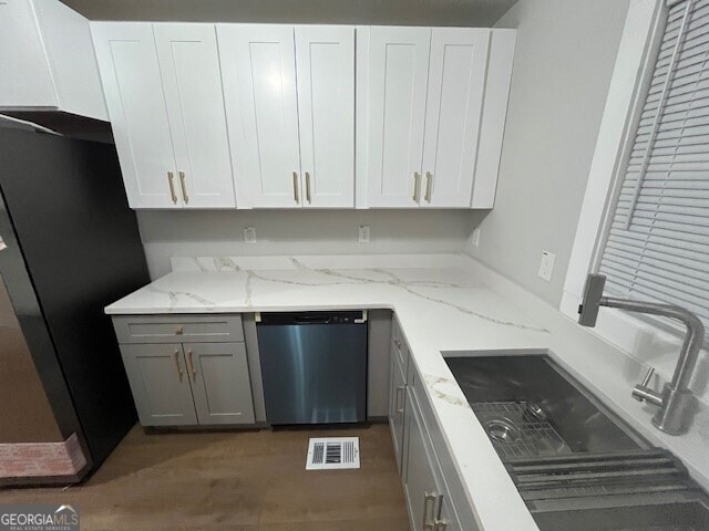 Building Photo - 635 Birchwood Ln SW