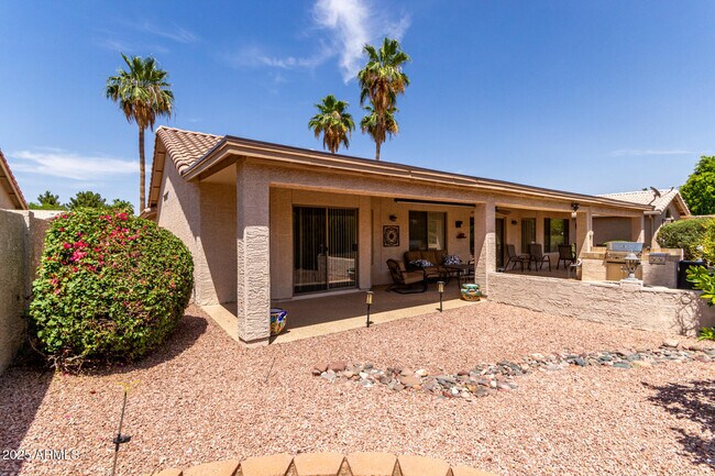 Building Photo - 9637 E Sundune Dr