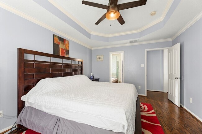 Building Photo - 44 Parkway Pl