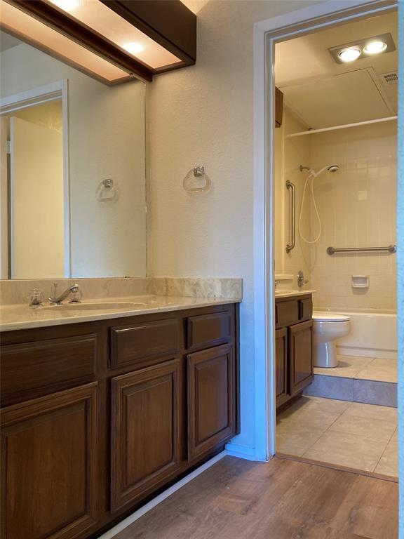 Building Photo - 3100 Devonshire Dr