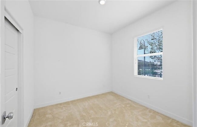 Building Photo - 319 Carmona