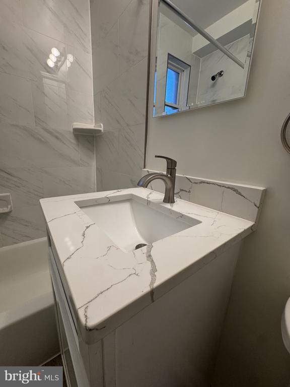 Building Photo - 500 S Courthouse Rd