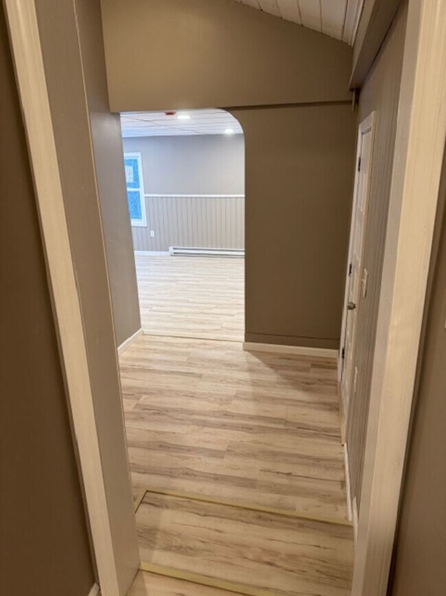 Building Photo - 16 Knightville Dam Road