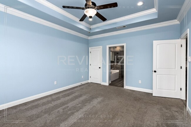 Building Photo - Stunning Luxury Home in Silverhill with Hu...
