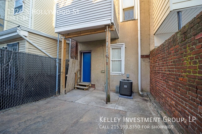 Building Photo - 1326 S Hollywood St