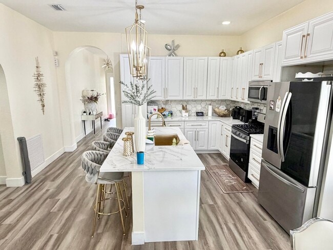 Building Photo - 159 Berenger Walk