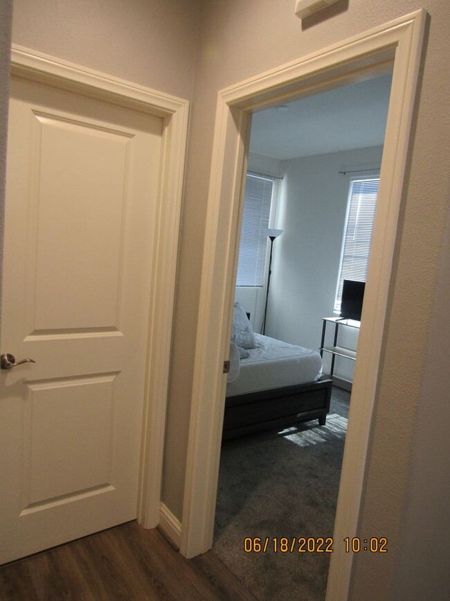 Building Photo - Beautiful Newer Two Story Home in The Gate...