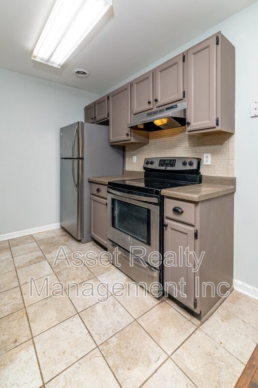 Building Photo - 928 Chip Cove Ln