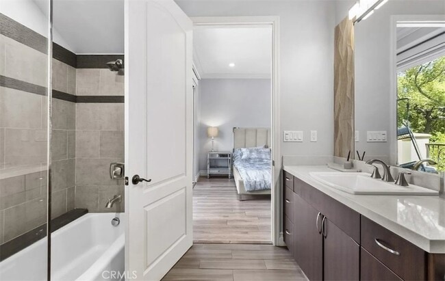 Building Photo - 201 N Reese Pl