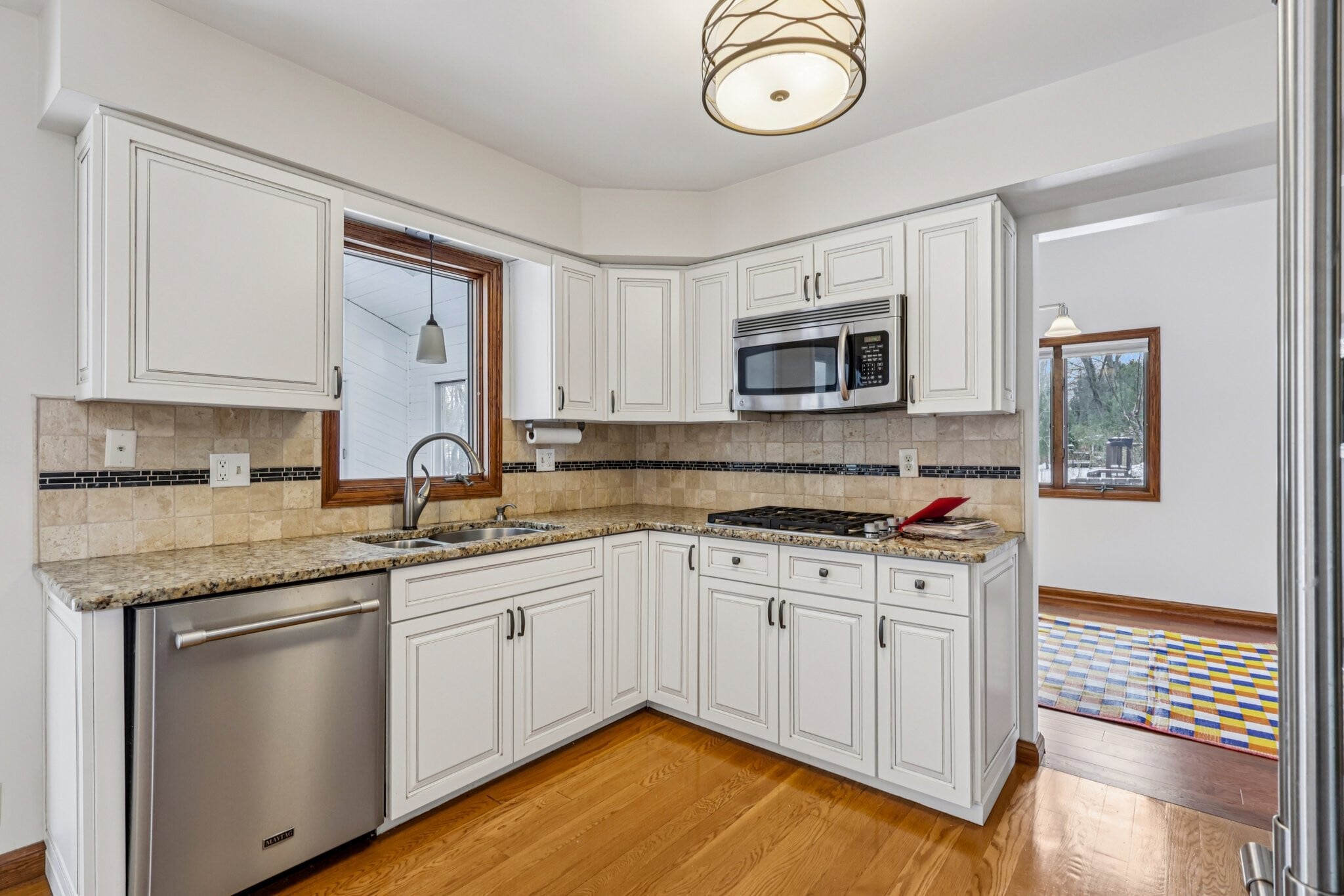 Building Photo - 6235 Sunnywood Dr