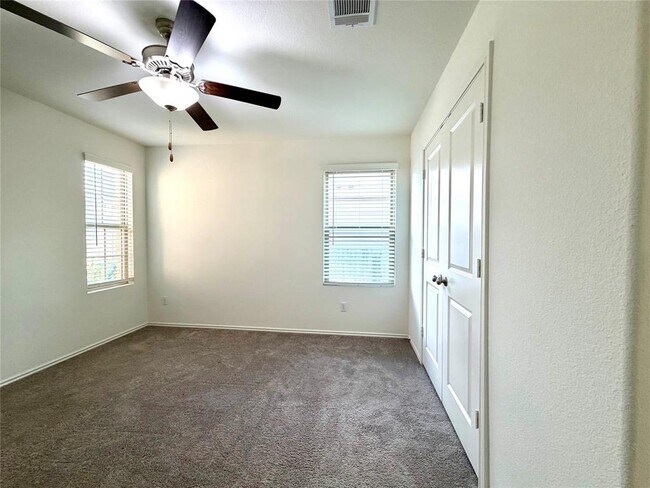 Building Photo - 216 Star Pass