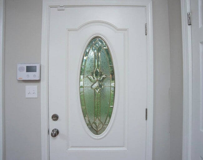 Building Photo - Spacious 3 bedroom/2 bath ranch- South Huntsville!