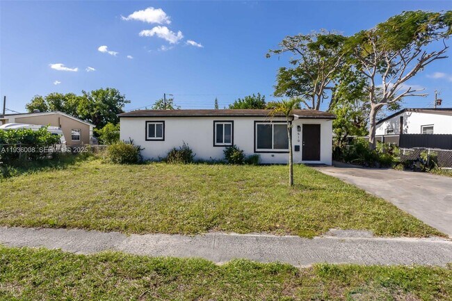 Building Photo - 510 N 69th Ave