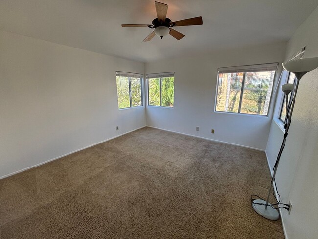 Building Photo - Spacious 3-Bedroom Stevenson Ranch Home with Downstairs Suite!