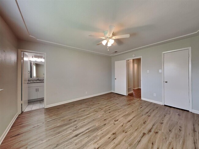 Building Photo - 3 BR/2BA | Renovated Single Family Home | 2-car garage | Fenced backyard