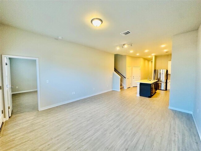 Building Photo - 1304 Limelight Ln